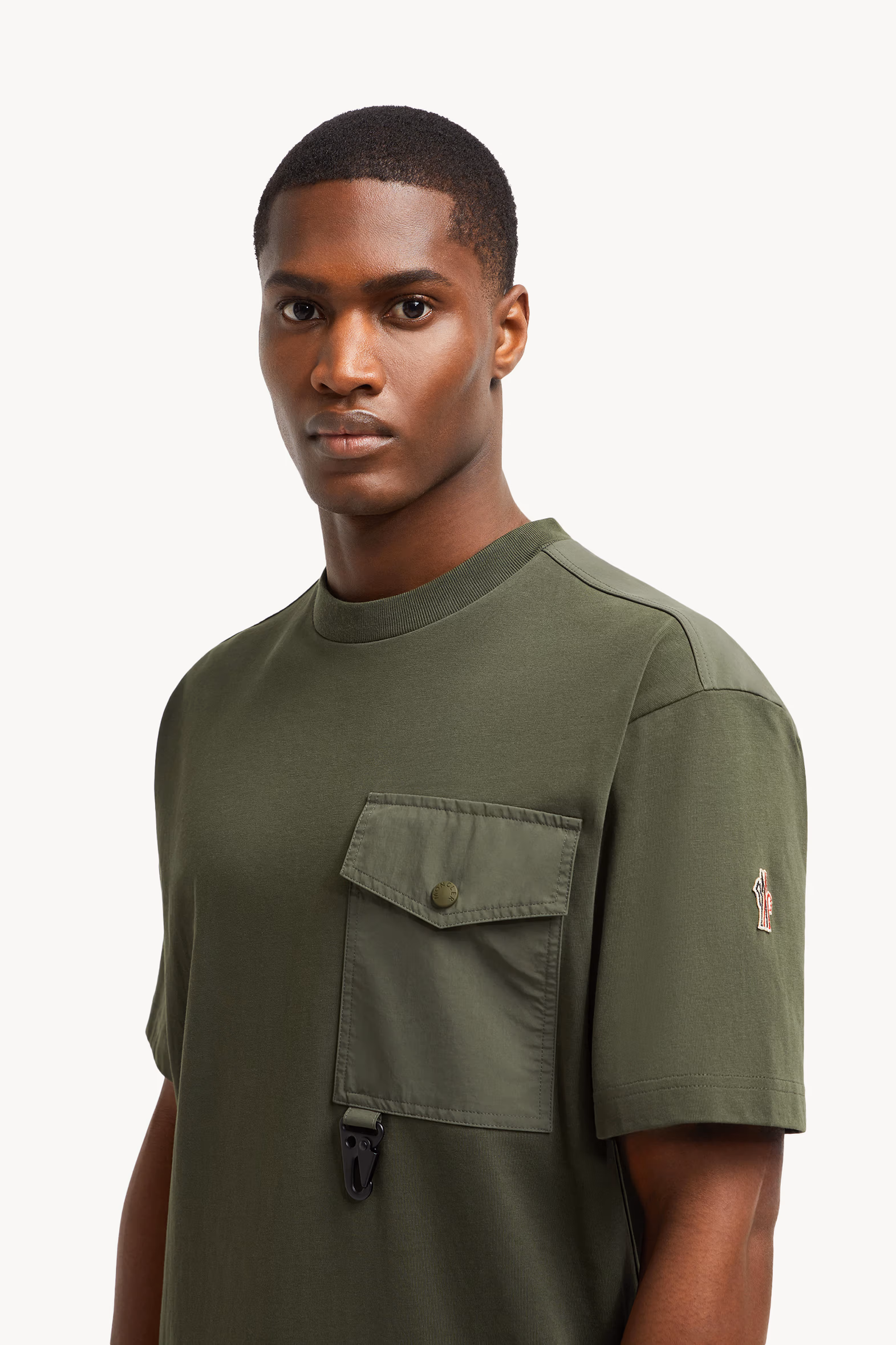Camiseta de algodón con bolsillo Hombre Verde Oliva Moncler 4